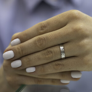 arany-noi-ferfi-karikagyuru-jegygyuru-hazassagi-gyuru-sty-r335